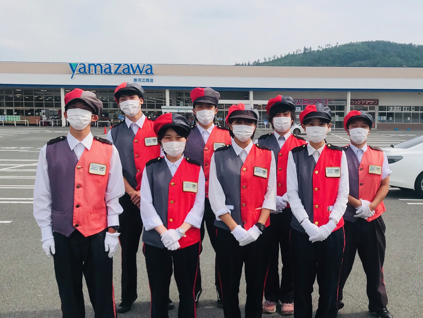 【ヤマザワ寒河江西店様】株式会社ヤマザワ<br>(令和3年6月13日～14日/山形県寒河江市)<br><br>オープニングの駐車場対応は是非ステップマンにお任せ下さい。<br>南東北エリア(宮城県、山形県、福島県)のスーパーマーケット様を中心に導入を行っております。<br>南東北エリア以外の地域も対応可能です。<br>お気軽にお問合せ下さい。<br>